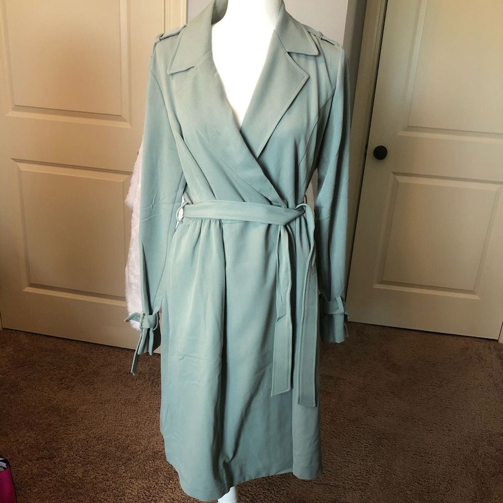 LC Lauren Conrad pretty green trench coat